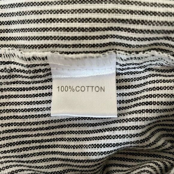 Brandy Melville Black/White Off the Shoulder Top - Picture 8 of 13